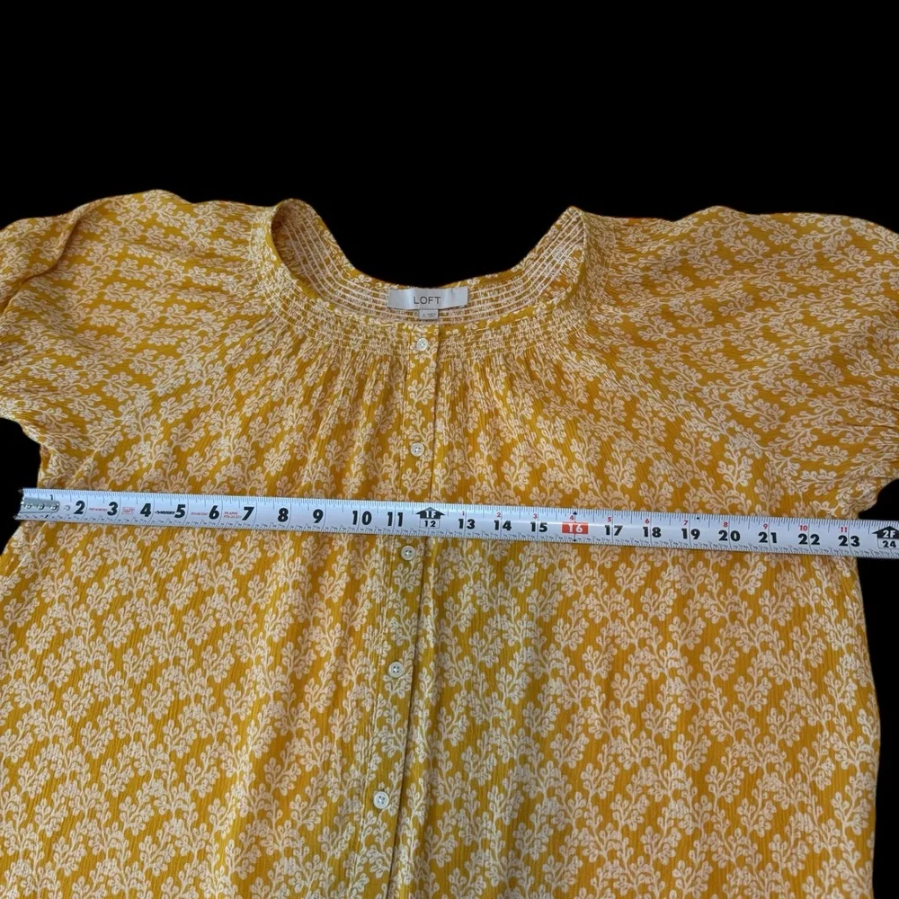 Loft Floral Smocked Puff‎ Sleeve Crinkle Knit Mustard Yellow Blouse Small #233